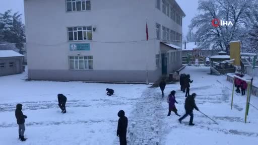 Bursa Büyükorhan'da okullar tatil!