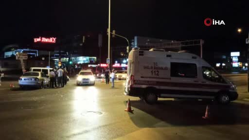 Bursa'da Covid-19 şüphelisi bebek ve annesini taşıyan ambulans kaza yaptı