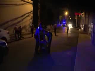 Bursa'da taşkınlık yapıp, mahalle bekçilerine saldırmaya kalkışan 4 kişi gözaltına alındı