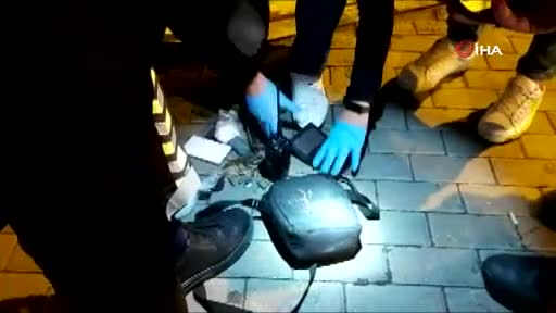 Bursa'da nefes kesen kovalamacada, uyuşturucu ve silah çıktı