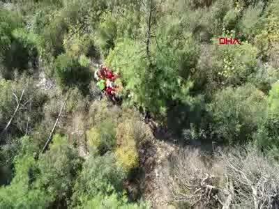 Bursa'da düştüğü yerde mahsur kalan dağcı kurtarıldı - 2