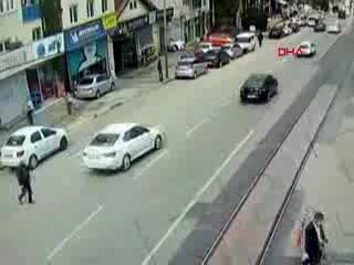 Bursa'da aracın çarptığı yaya hayatını kaybetti! Kaza anı kamerada