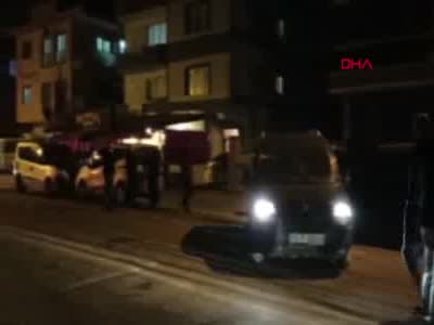 Bursa'da kazanın ardından tartışan otomobil sürücülerini polis ayırdı