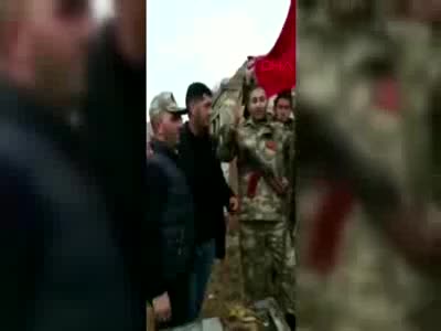 Azerbaycan ordusu paylaştı! Türk Bayrağı Karabağ'da