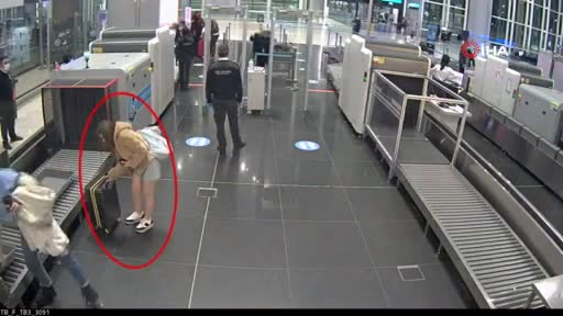 Terör örgütü PKK üyesi sahte pasaportla kaçmaya çalışırken yakalandı!