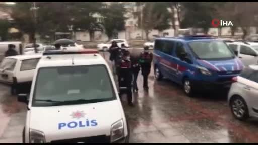 Bursa'da kablo hırsızı 245 saatlik güvenlik kamerası görüntüsü izlenerek yakalandı