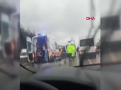 Bursa Orhangazi'de devrilen tankerin sürücüsü yaralandı
