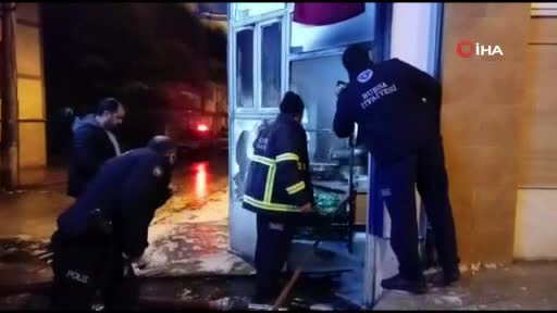 Bursa Orhangazi'de bir markette yangın çıktı