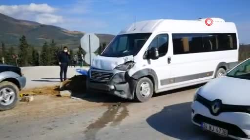 Bursa İznik'te engelli öğrencileri taşıyan servis kaza yaptı, öğrenciler ölümden döndü