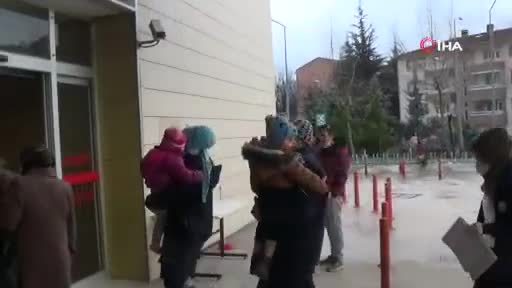 Bursa'da tiner içen ikizler hastaneye kaldırıldı