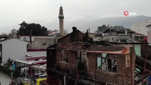 Bursa'da yanan antika dükkanındaki zarar gündüz ortaya çıktı