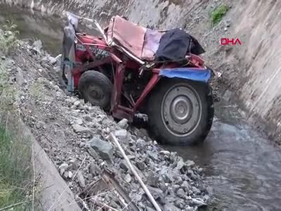 20 yaşındaki genç traktörün altında kalarak hayatını kaybetti!