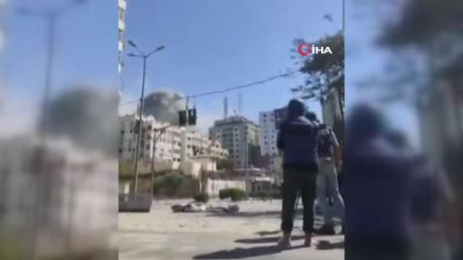 İsrail, Gazze'de medya kuruluşlarının olduğu binayı vurdu
