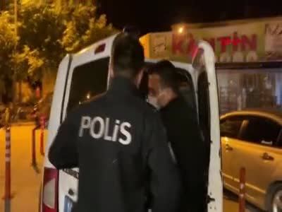 Bursa'da polisin durdurduğu şüphelinin üzerinden 'polis rozeti' ve 'ruhsatsız tabanca' çıktı