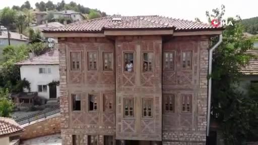 Bursa'daki bu köye gelen misafirler milyonluk konakta ücretsiz kalıyor