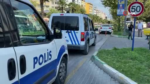 Bursa'da market çalışanlarına bıçak çeken hırsızlık zanlıları, müdahale eden polisi yaraladı