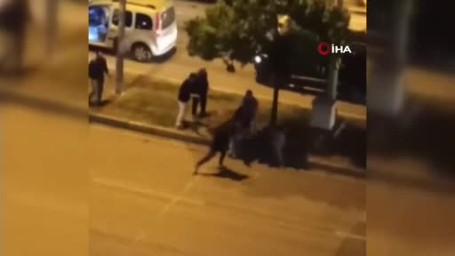 Bursa'da cadde ortasında tekme tokat kavga
