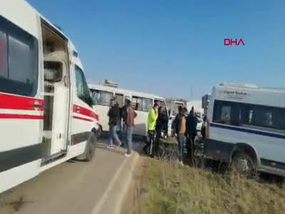 Bursa'da minibüsler çarpıştı: 12 yaralı