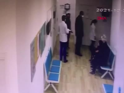 İstanbul'da doktora aşı dayağı