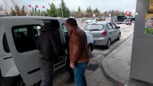 14 yaşındaki kızı sosyal medyadan taciz eden sapık yakalandı