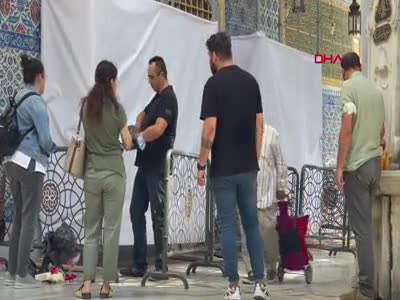 Eyüp Sultan Türbesine çekiçli saldırı