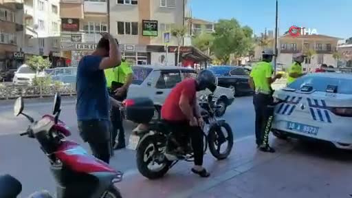 Bursa İnegöl'de motosiklet ve elektrikli bisiklet sürücülerine kask denetimi