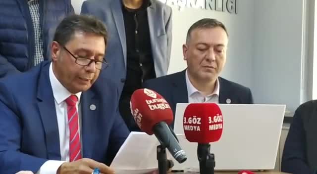 Memleket Partisi Bursa'da İl Başkanı ve 6 ilçe istifa etti