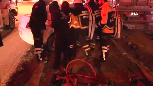 Edirne'de aracında sıkışan yaralıyı araçtan kurtarma seferberliği