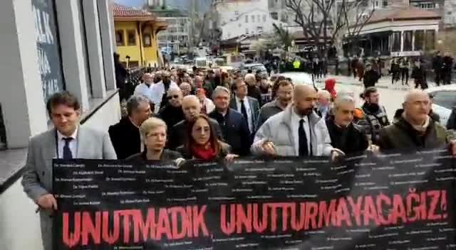 Bursa'da 14 Mart Tıp Bayramı 'Sağlık Hakkı Yürüyüşü'