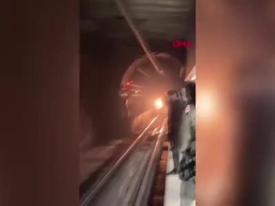 İstanbul'da raylara atlayan kişi paniğe neden oldu