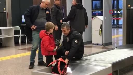 Bursa'da havaalanı polisini şaşırtan olay