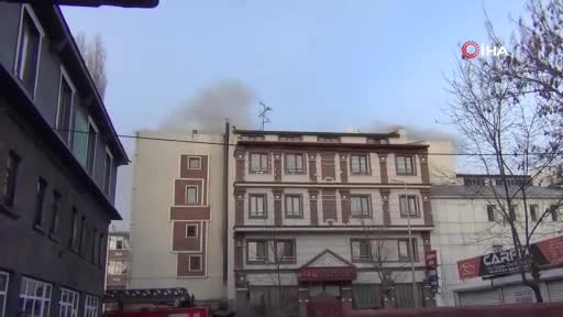 Kars'ta 4 katlı otelde korkutan yangın