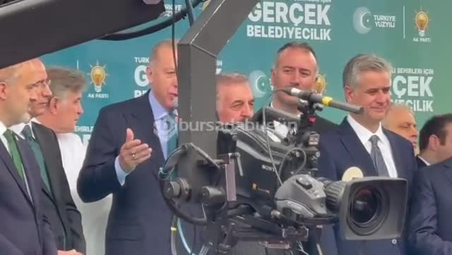 Cumhurbaşkanı Erdoğan Bursa mitingine şarkıyla veda etti