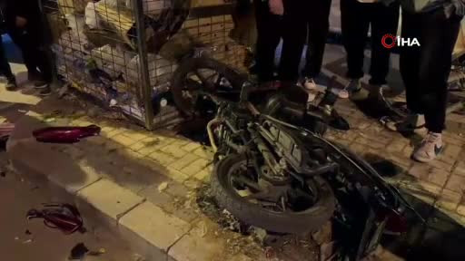 Bursa'da ağabey ve kardeşin bulunduğu motosiklet, otomobille çarpıştı