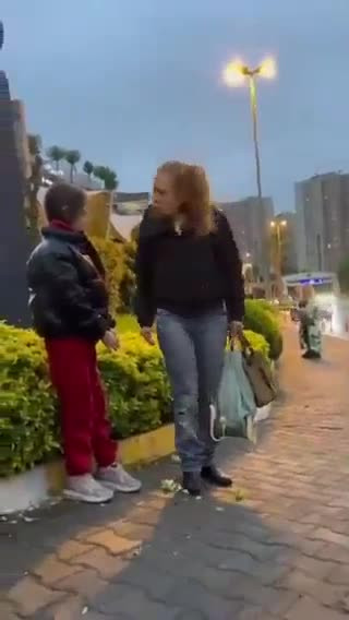 İstanbul'da 10 yaşındaki kızına şiddet uyguladı: Alın sizin olsun!