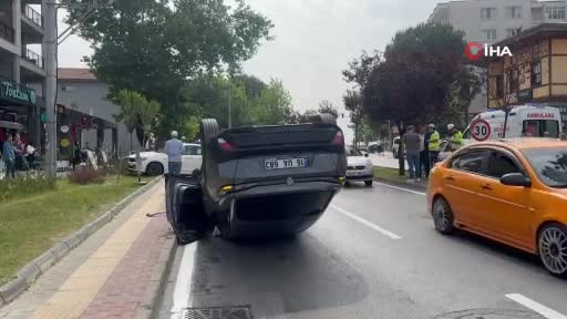 Bursa'da park halindeki otomobile çarptı, takla attı