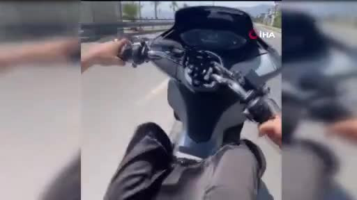 Antalya'da trafik güvenliğini tehlikeye atan motosiklet sürücüsüne 15 bin lira ceza