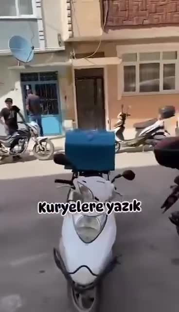 Bursa'da bir kişi yaklaşık 25 ayrı firmadan yemek siparişi verdi