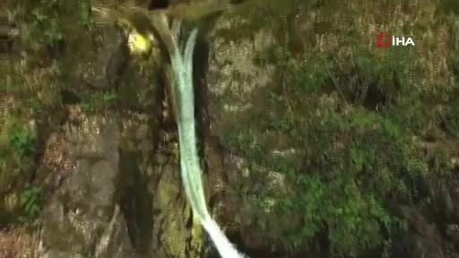 Bursa'da Uludağ'ın şelalelerine girmek yürek istiyor
