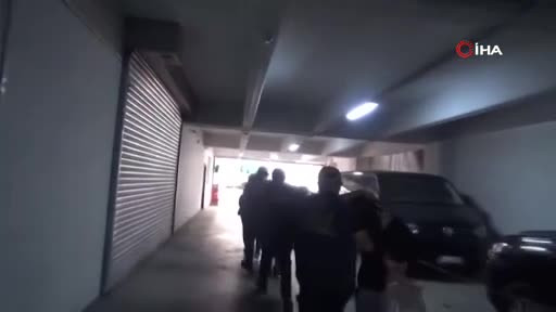İstanbul'da PKK'nın siyasal alan yapılanmasına yönelik operasyonda 3 kişi tutuklandı