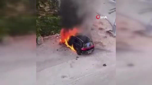 Bursa'da park halindeki otomobil alev topuna döndü