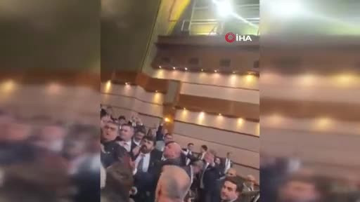 İBB Meclisi'nde kavga çıktı