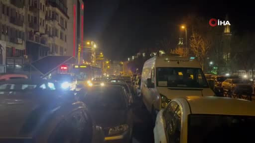 Yılın ilk sabah namazında binlerce vatandaş Ulucami'ye akın etti