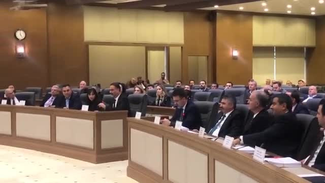 Bursa Büyükşehir Meclisi yine karıştı: Sinirler gerildi, sesler yükseldi!