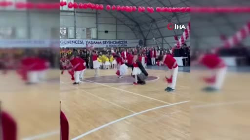 Bursa'da öğretmeni bu özel günde yalnız bırakmadı! Yürek ısıtan anlar...