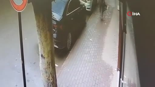 Bunu da gördük! Bursa'da kapının önünden aldı götürdü