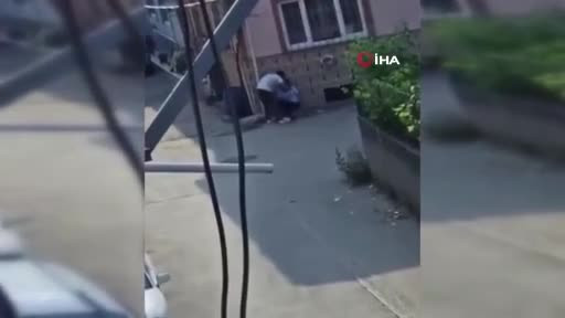 Bursa'da yol ortasında dehşet! Tartıştığı kadını sürükleyerek...