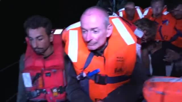 Dünya diken üstünde! İsrail ordusu gemi kaçırdı