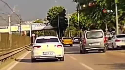 Bursa'nın en işlek caddesinde tehlikeli anlar!