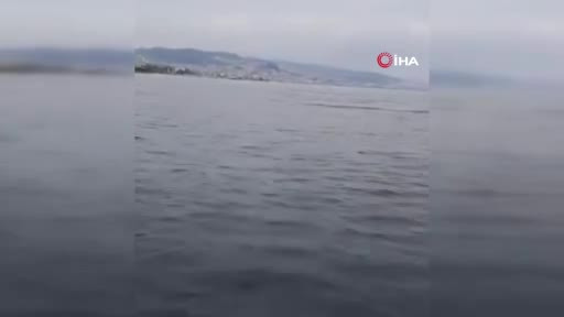 Bursa'da denize açılan gençler beklenmedik bir şeyle karşılaştı!